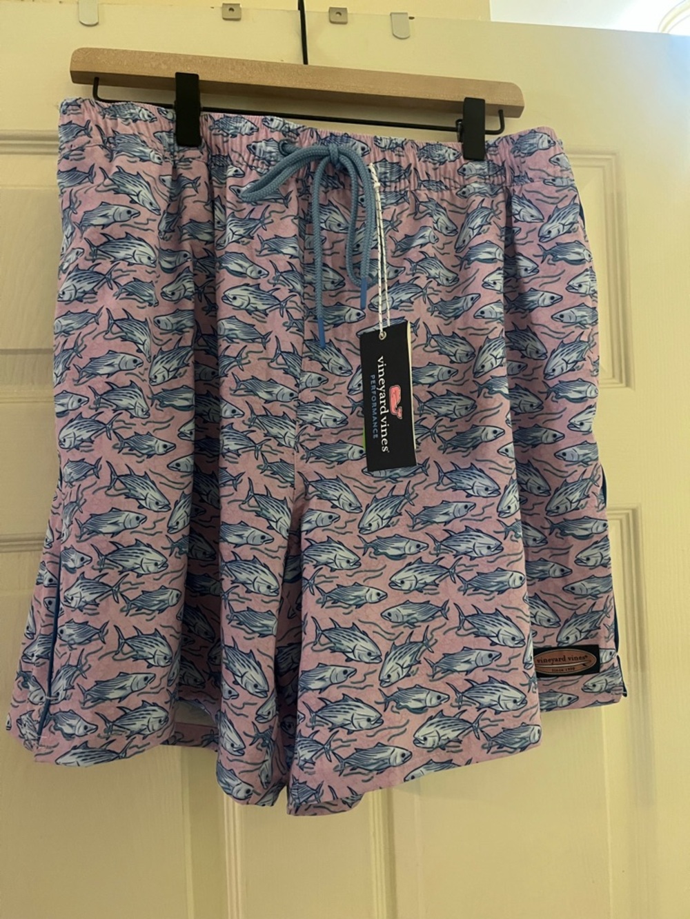 Vineyard Vines Pink Blue Fish-Print Women's Shorts